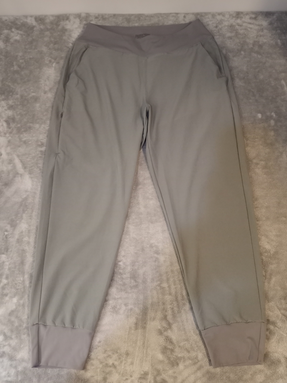 Patagonia Women's Light Gray Performance Jogger Pants Size medium